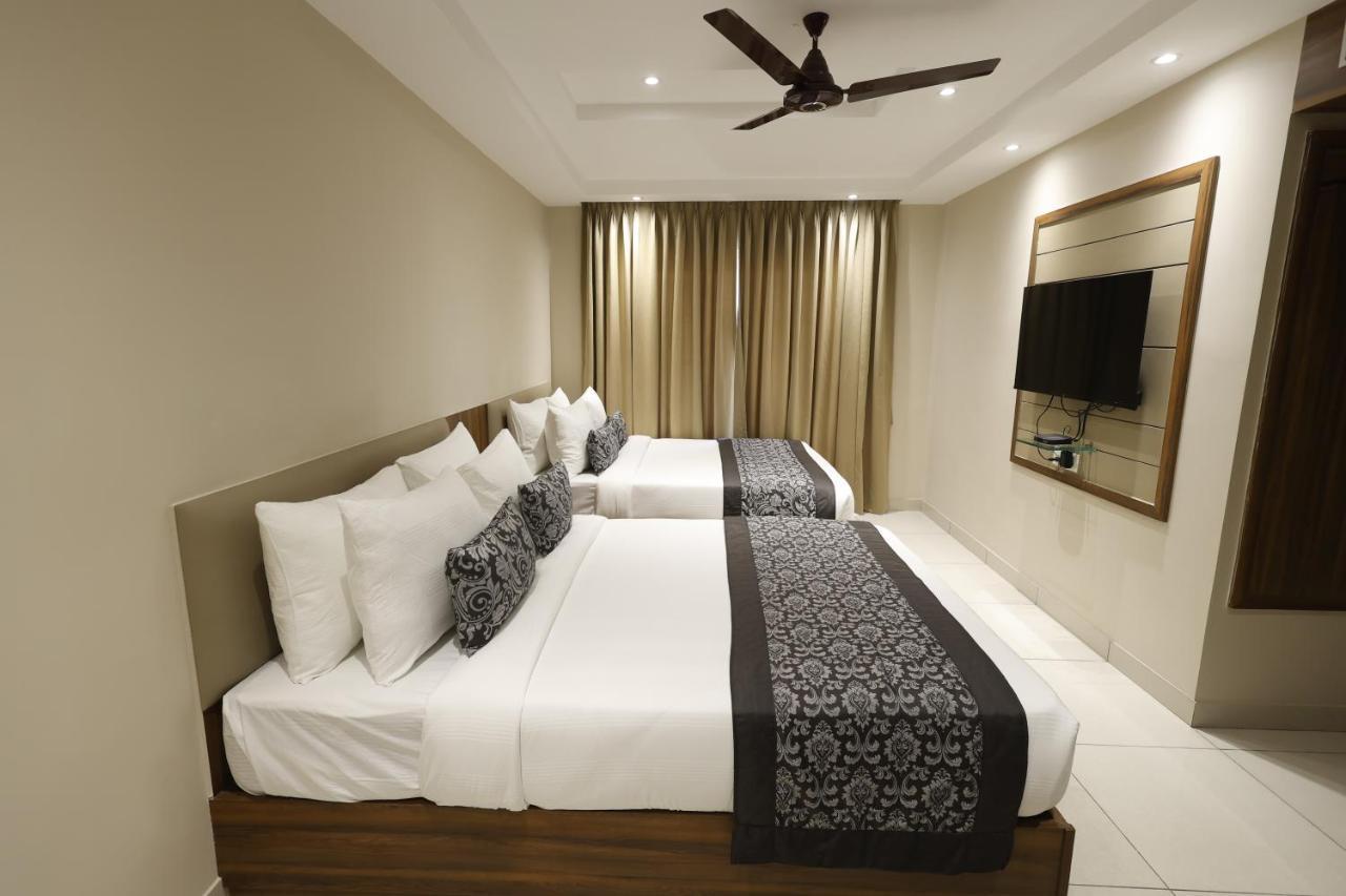 Pride Biznotel Canopus, Digha Digha  Buitenkant foto